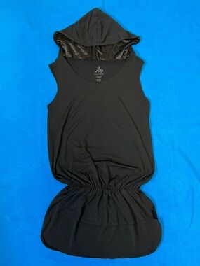 AMB Dance Warmup Hooded Tunic. M/L NWOT